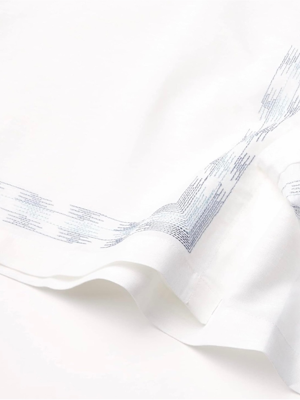 Cubavera Linen Embroidered Guayabera Short Sleeve Button Up Shirt - Picture 3 of 6